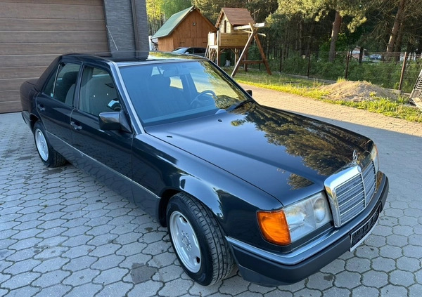 Mercedes-Benz W124 (1984-1993) cena 23900 przebieg: 244020, rok produkcji 1991 z Nowy Sącz małe 379